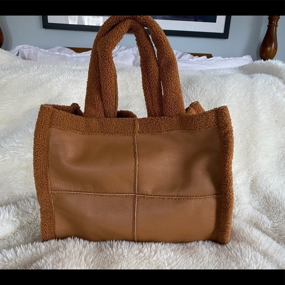 Faux Shearling Camel Color Tote Bag - Picture 1 of 7